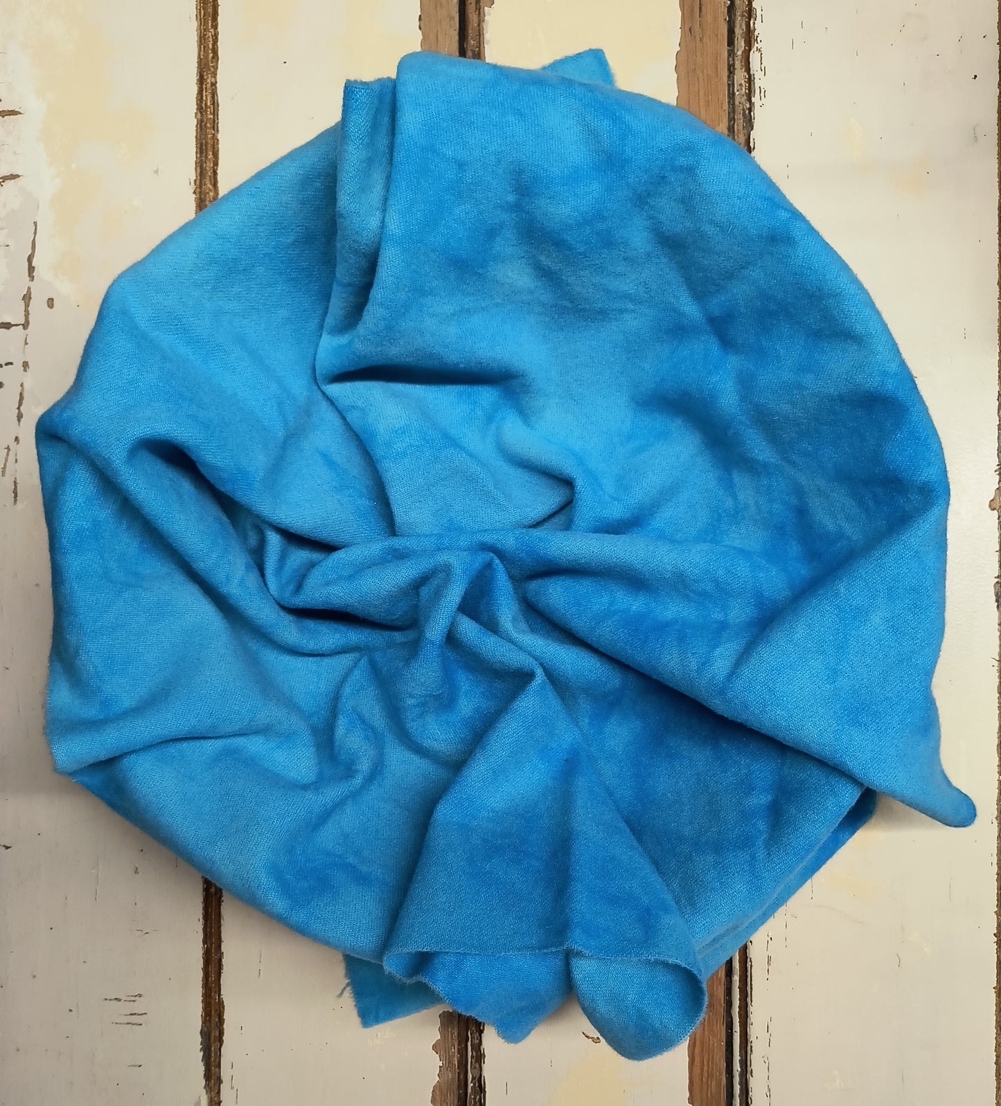 SKY BLUE 01  (M) Hand Dyed Wool