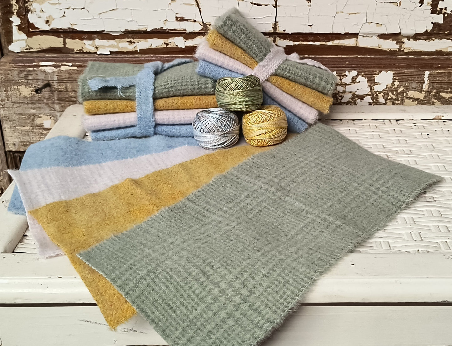 TEXTURED WOOL BUNDLE