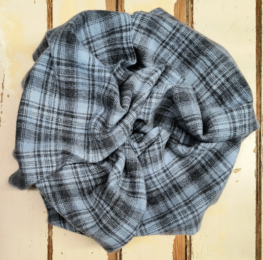 BLUEBERRY 01 M Hand Dyed Plaid Wool (Medium)