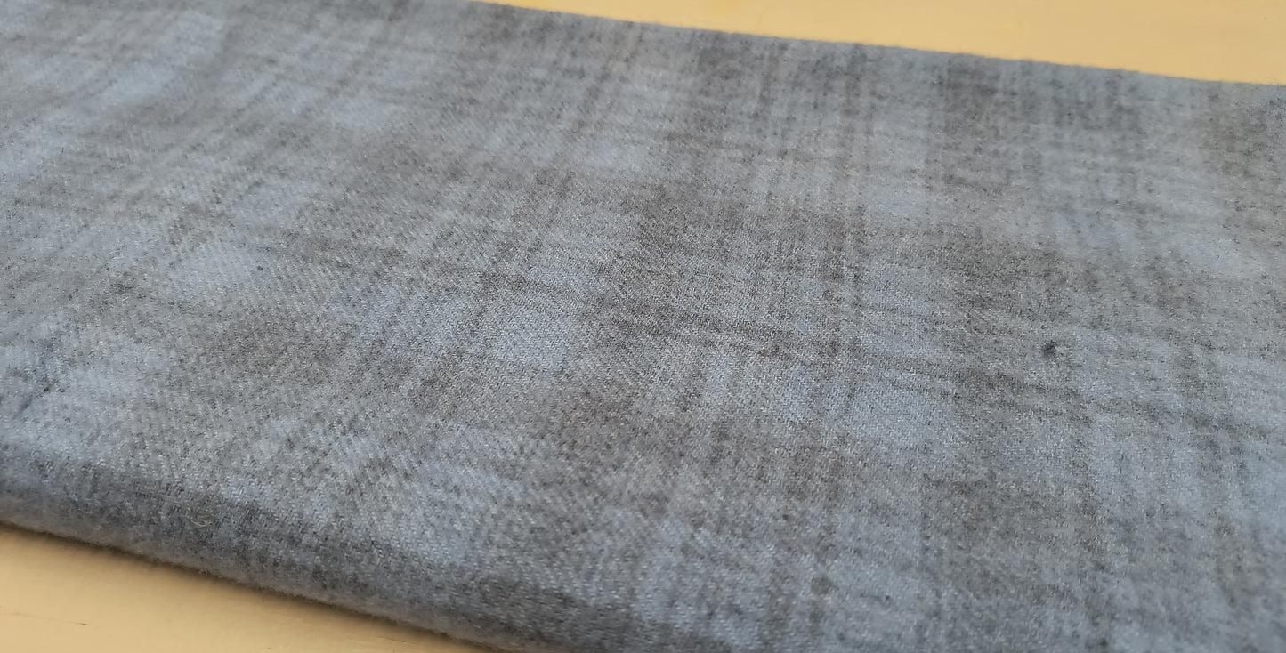 BLUEBERRY 01 M Hand Dyed Plaid Wool (Light)