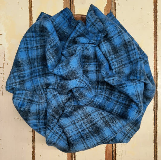 BLUE 01 M Hand Dyed Plaid Wool (Medium)