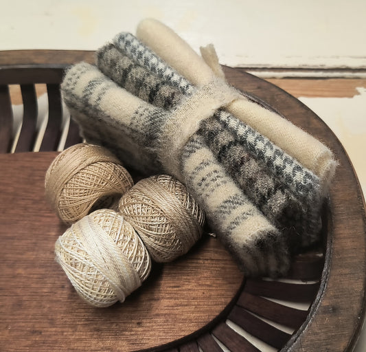 STRAW BUNDLE Hand Dyed Wool