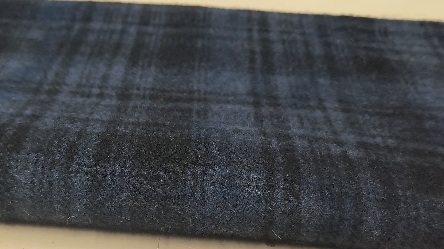 CORNFLOWER 01 M Hand Dyed Plaid Wool (Dark)