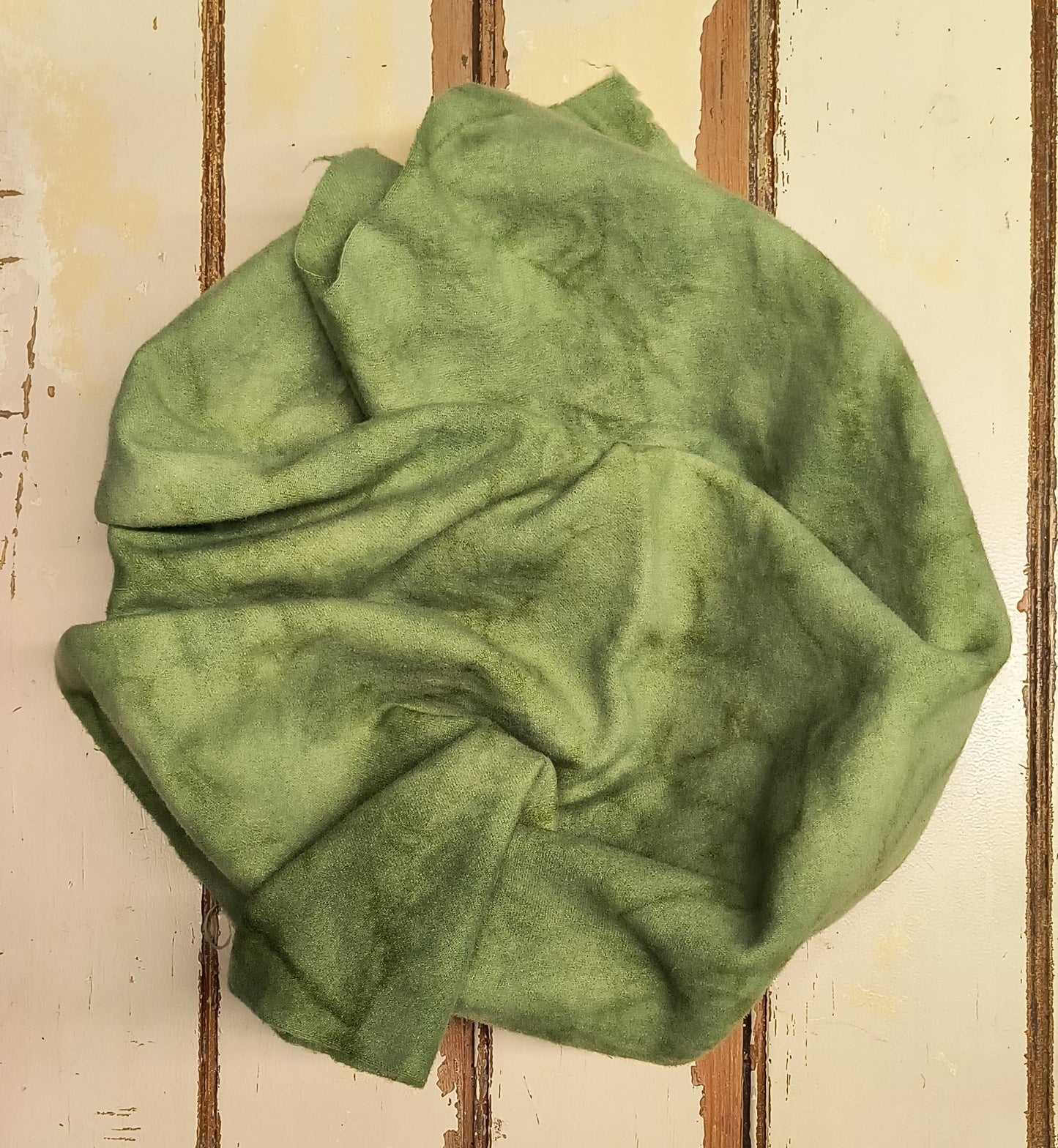 MOSS GREEN VALUES M | Set of 4 Hand Dyed Wool