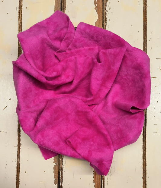 RED VIOLET (Mottled) Hand Dyed Wool - All About Ewe Wool Shop