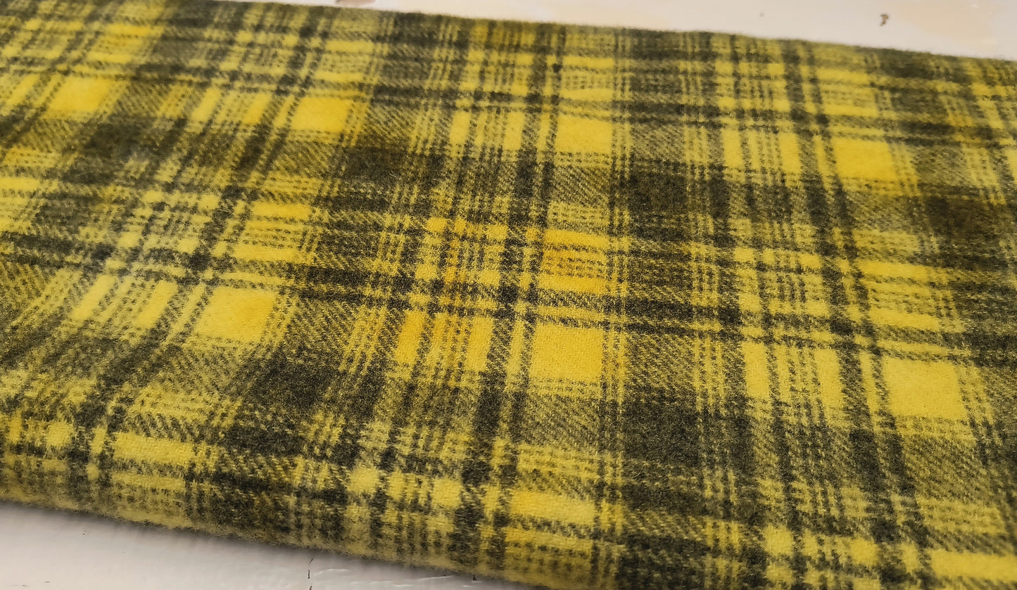 YELLOW 01 M Hand Dyed Plaid Wool (Medium)