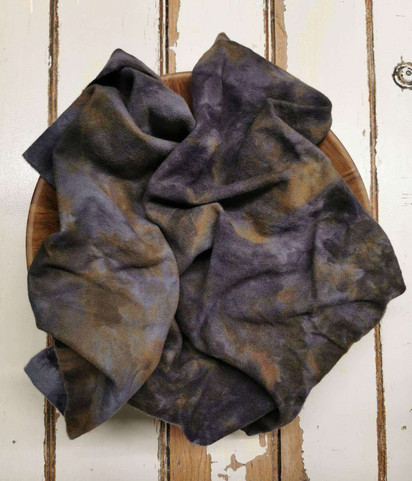 DARK BARK Hand Dyed Wool - All About Ewe Wool Shop