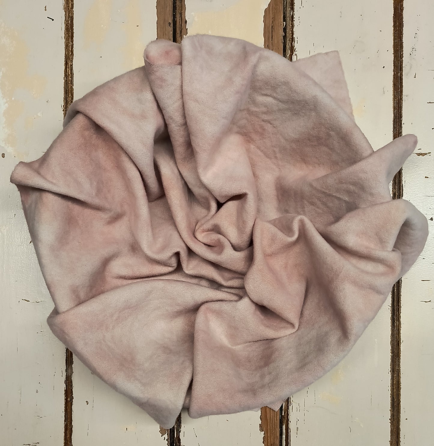 SOFT ROSE Hand Dyed Wool