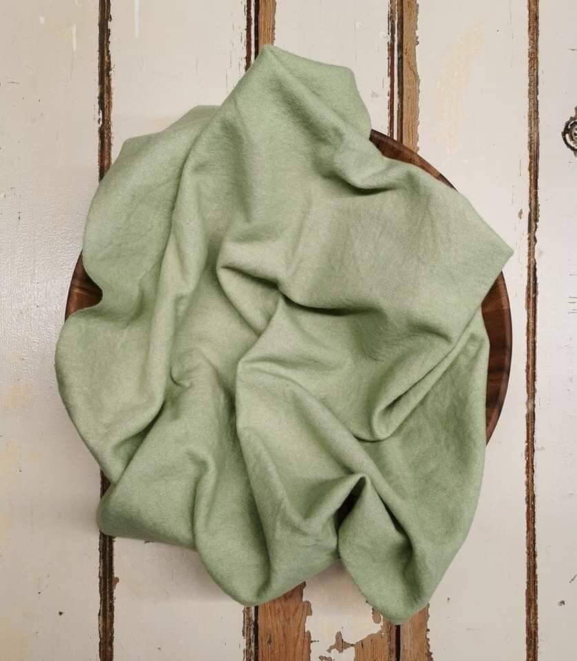 MOSS GREEN VALUES | Set of 4 hand-dyed wool | Patchwork | Applique | Hooking | Punching