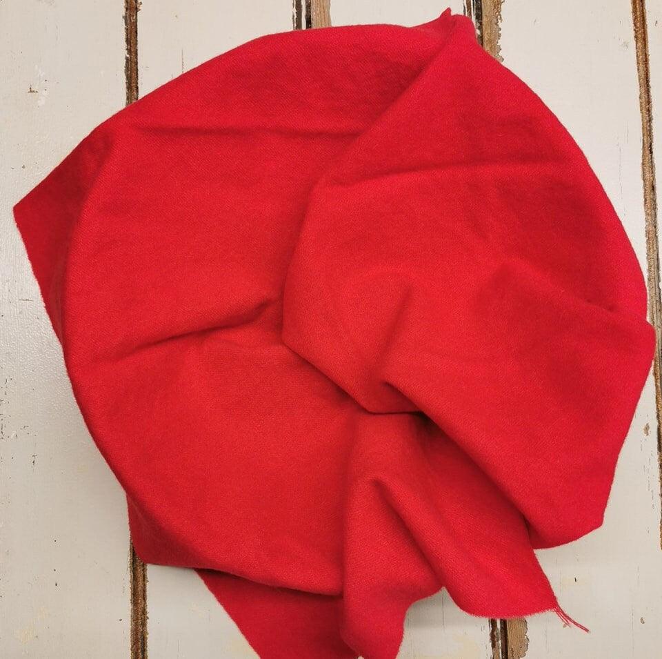 RED VALUES | Set of 4 hand-dyed wool | Patchwork | Applique | Hooking | Punching